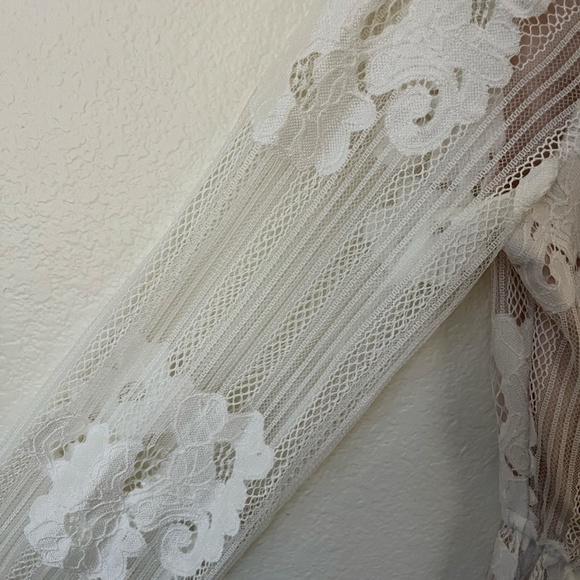 LOVERS AND FRIENDS x REVOLVE | Lace Floral Haiden Mini Dress in Ivory | Size S - Picture 9 of 13